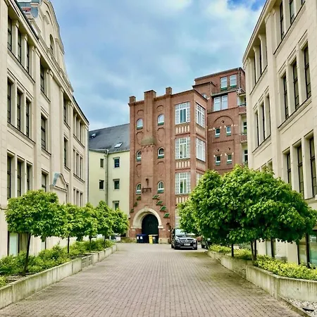 Meos 3 -zentrum-hofblick-gym-netflix Apartamento